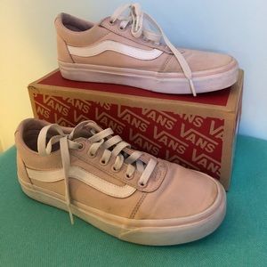 pink old skool vans 🐷